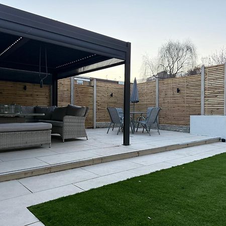 5 Bed Town House Within City Centre And Sleeps Up To 11 With Sky And Netflix Birmingham Exterior foto
