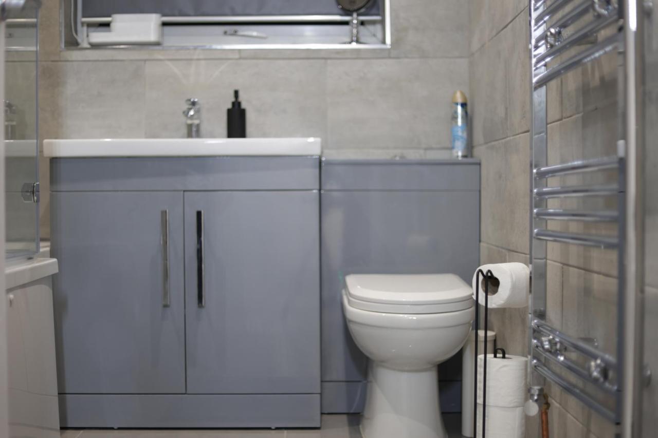 5 Bed Town House Within City Centre And Sleeps Up To 11 With Sky And Netflix Birmingham Exterior foto