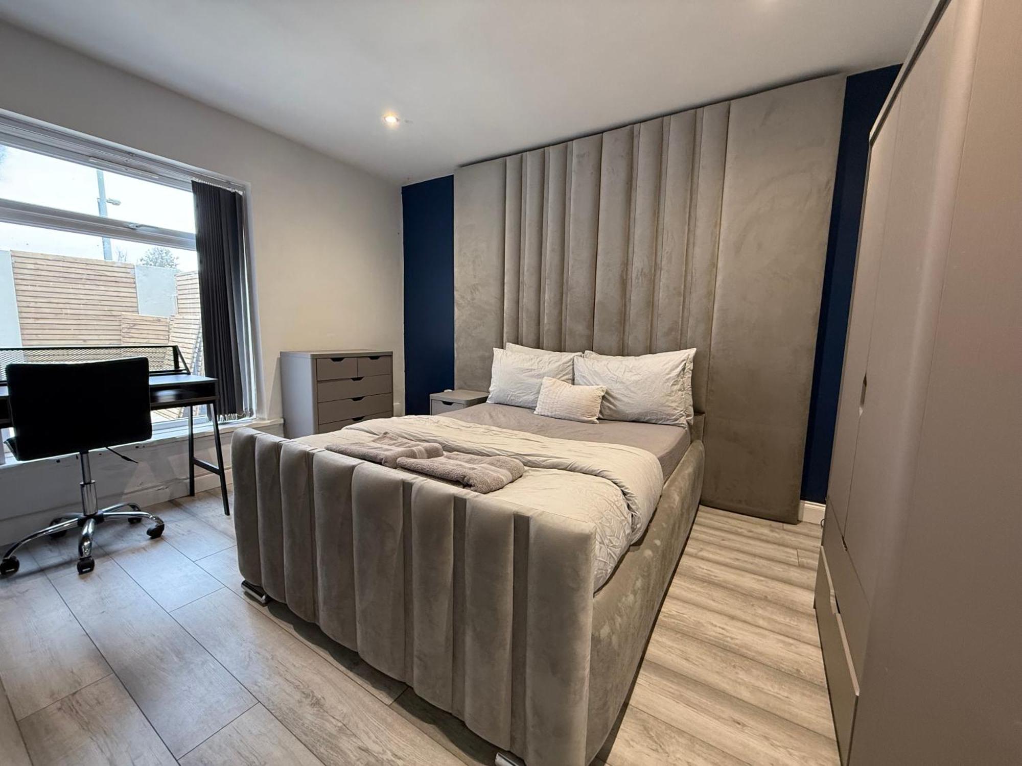 5 Bed Town House Within City Centre And Sleeps Up To 11 With Sky And Netflix Birmingham Exterior foto