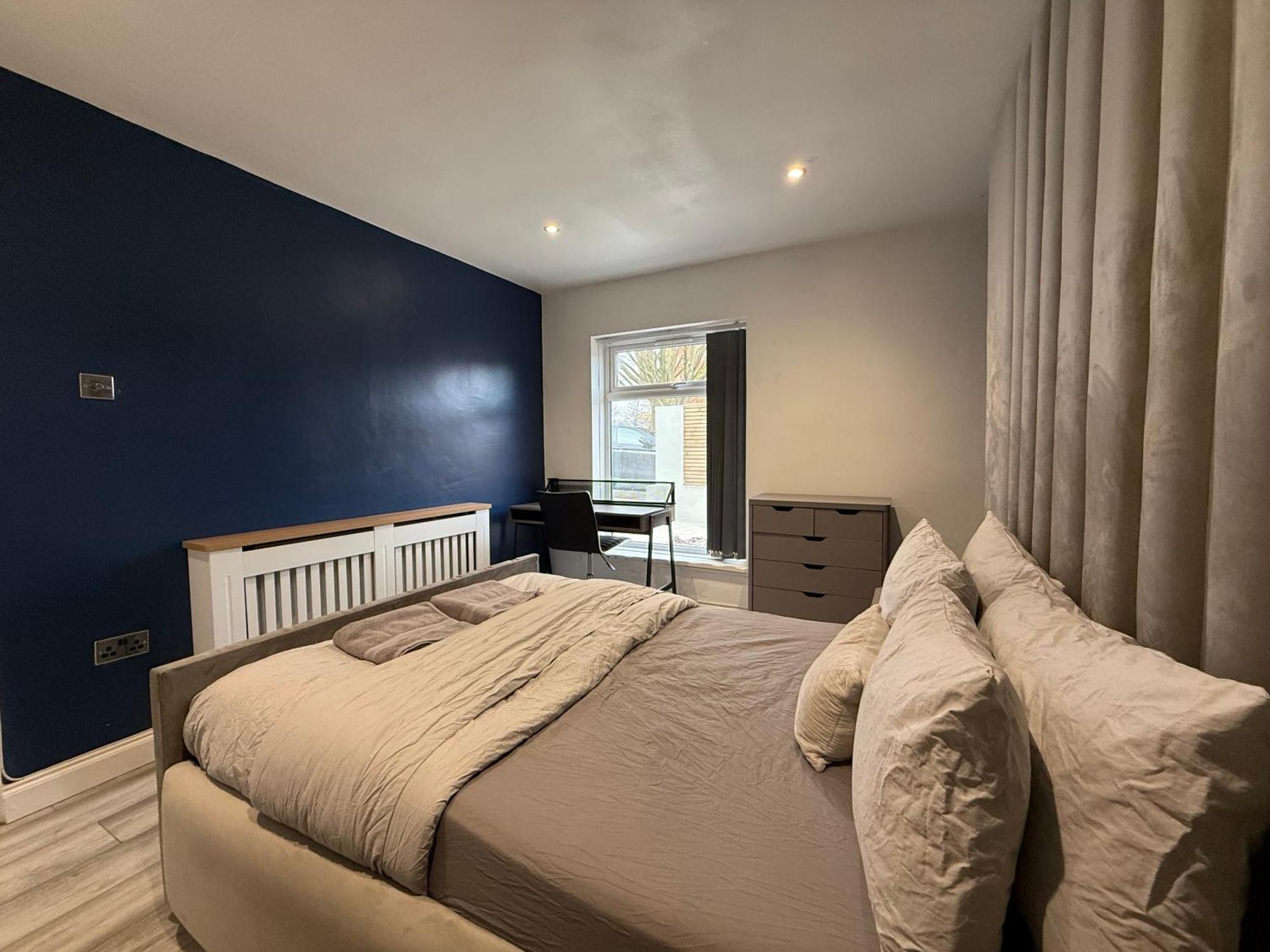 5 Bed Town House Within City Centre And Sleeps Up To 11 With Sky And Netflix Birmingham Exterior foto