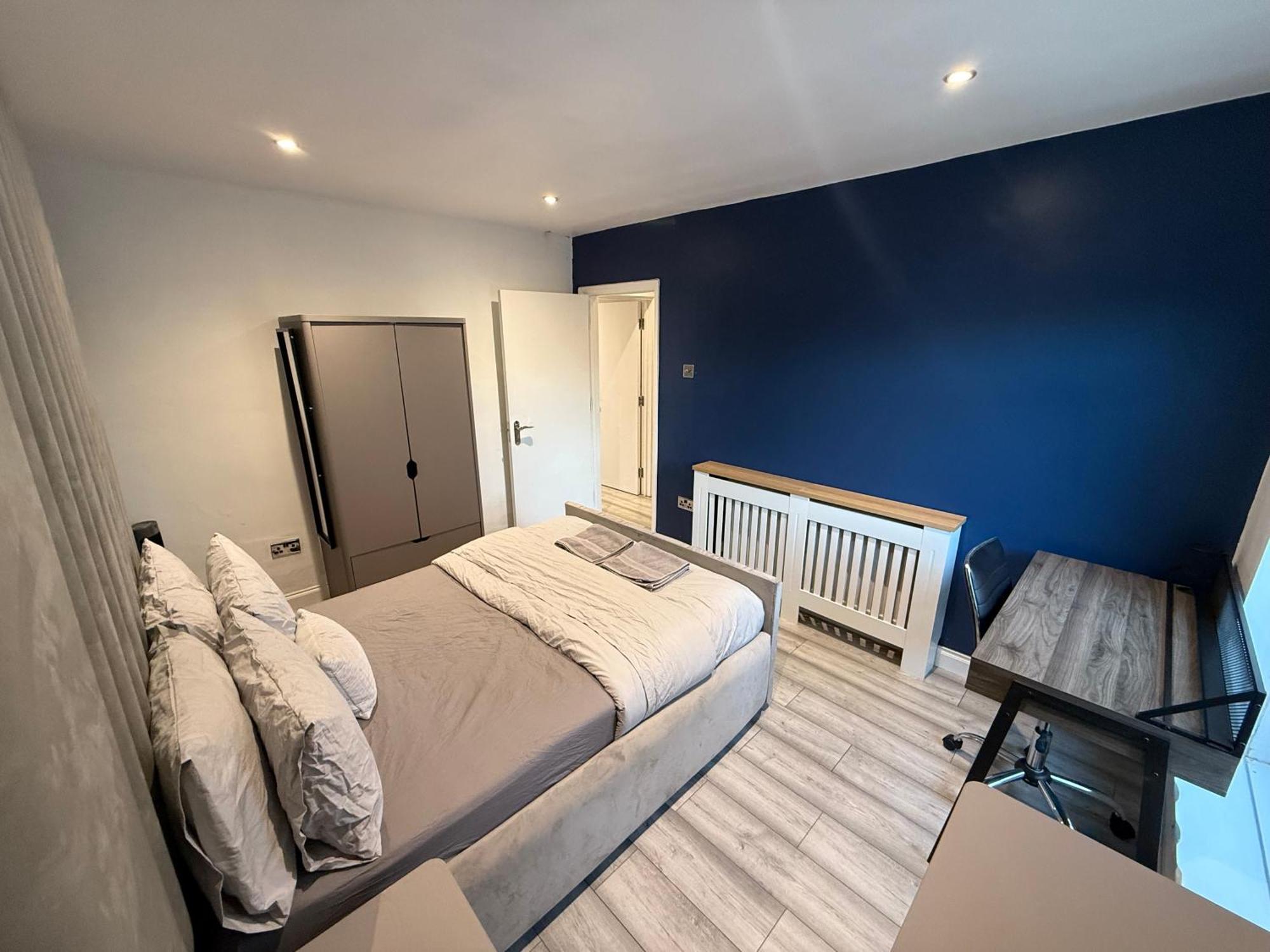 5 Bed Town House Within City Centre And Sleeps Up To 11 With Sky And Netflix Birmingham Exterior foto